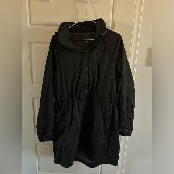 Aritzia Babaton The Group Black Waterproof Rain Coat in Small - Picture 2 of 5